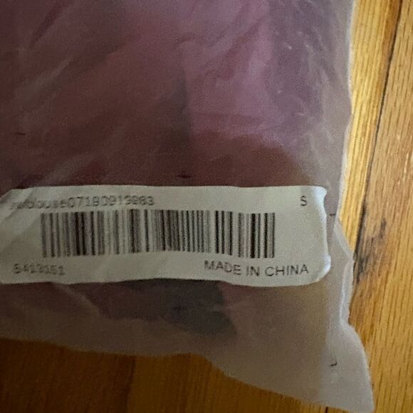 SHEIN Women's Burgundy Shirt Sleeve Button Up Blouse - Picture 5 of 6